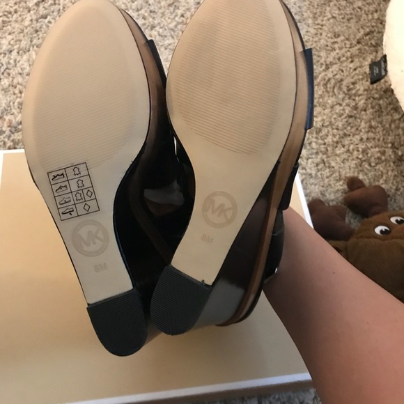 Michael Kors Carla Wedge - Picture 3 of 4